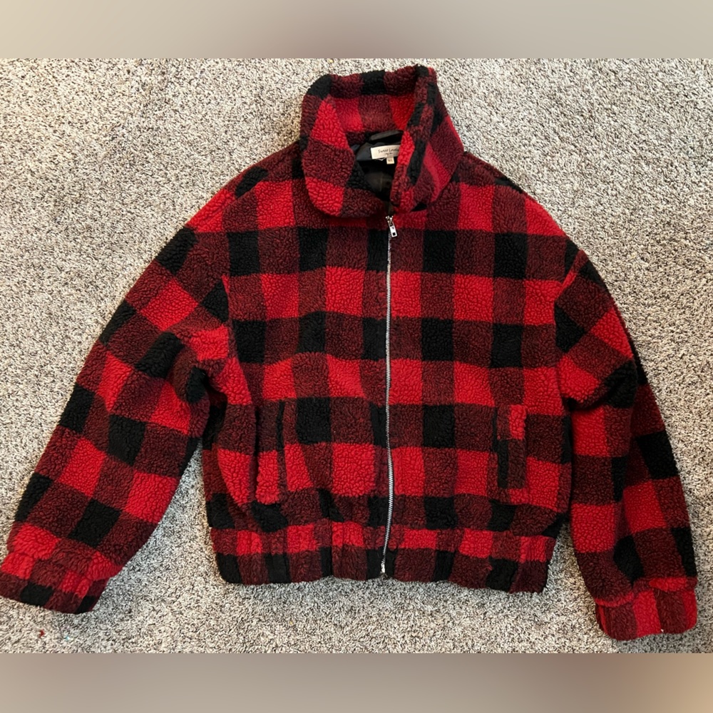 New zip up, Sherpa style jacket. Brand new. Smoke free home